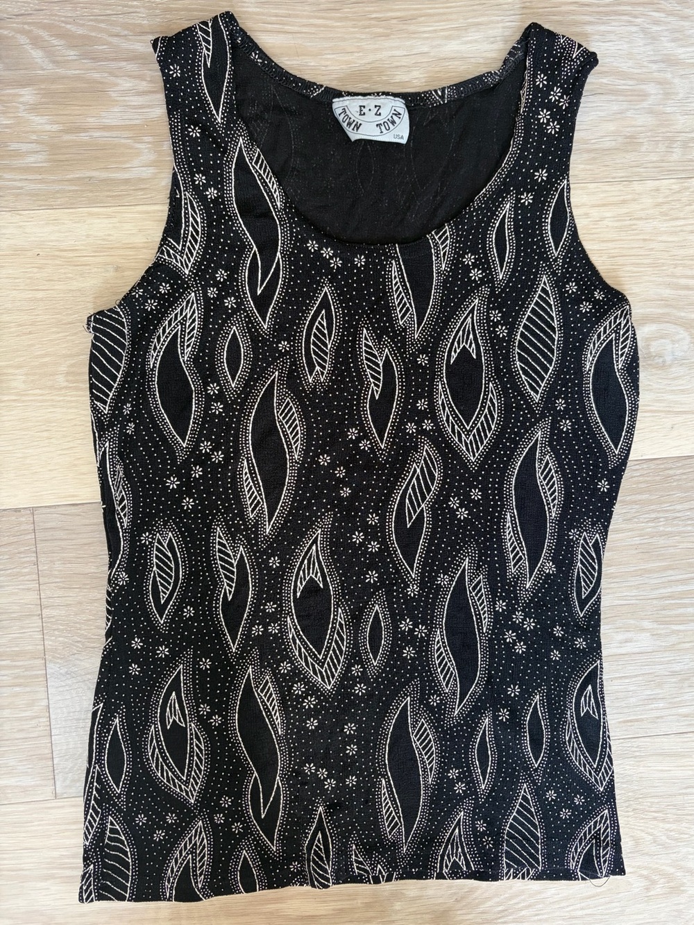 Vintage 90s EZ Town Town Black & White Abstract Print Tank Top